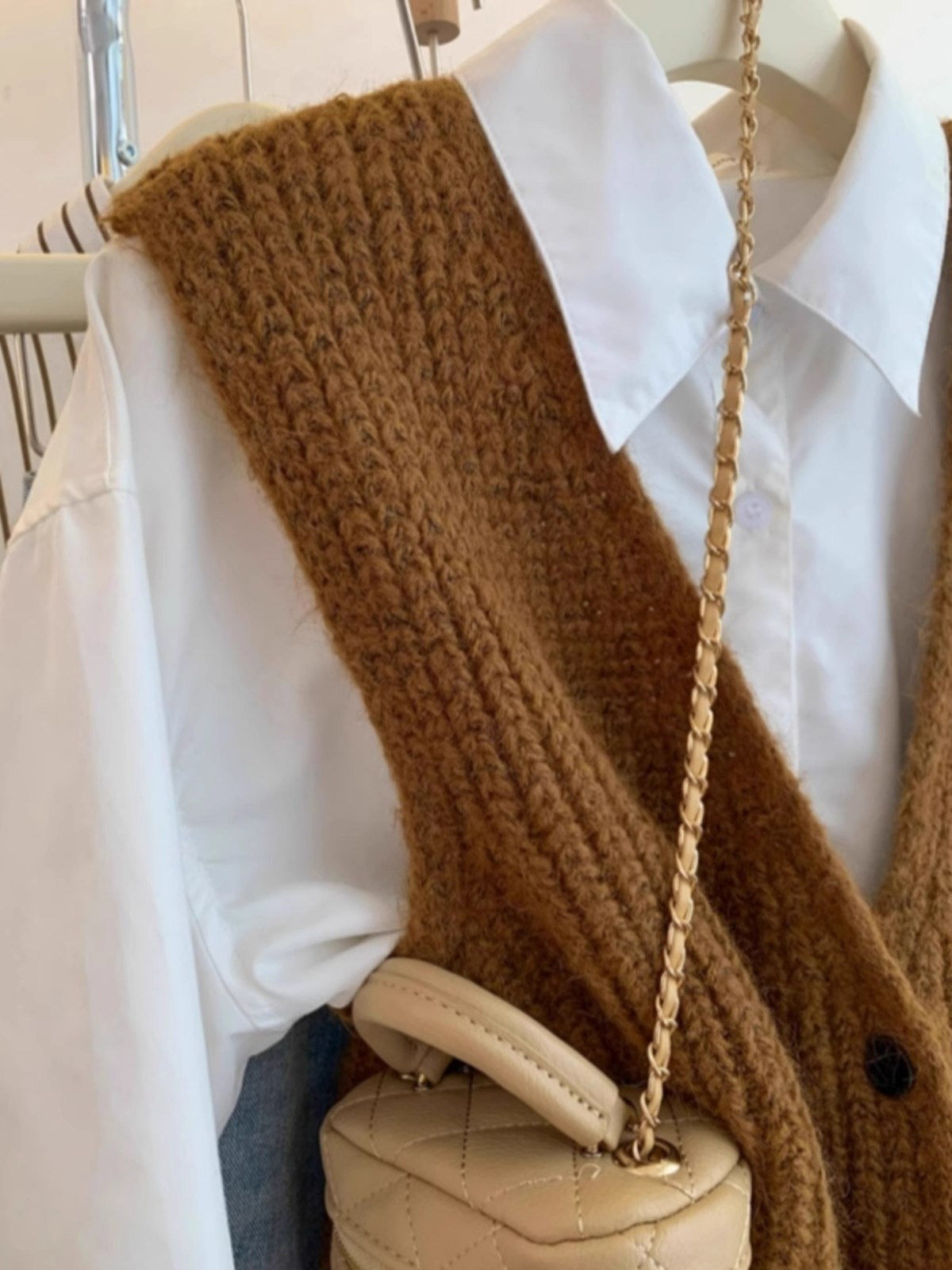 Koreanischer Stil Übergrößen D – Shoulder Pad Set In Bewertung und Preis
