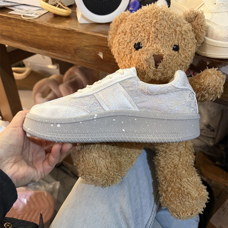 Deutsche Trainer-Sneaker für D – Sewing Latex Bewertung und Preis