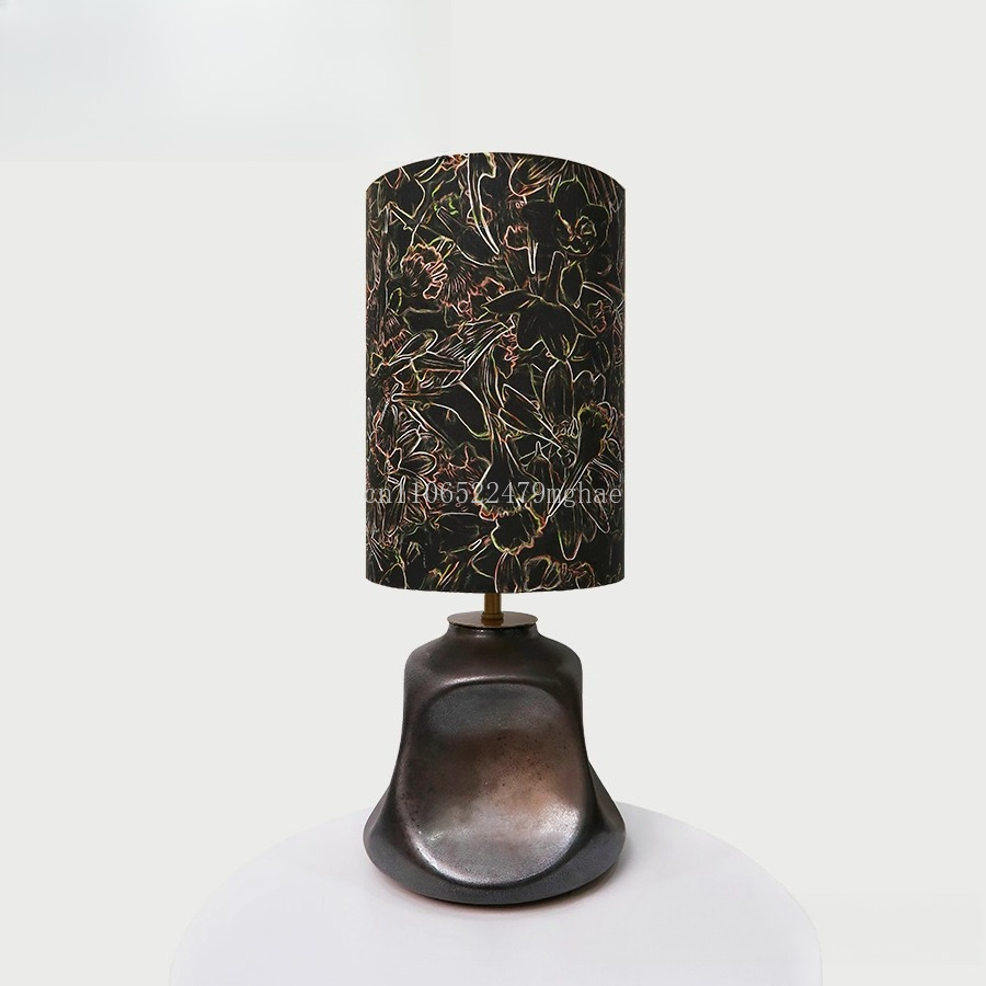 Tischlampe aus vergoldetem Lib – Century Textile & Sewing Supply Hours Bewertung und Preis