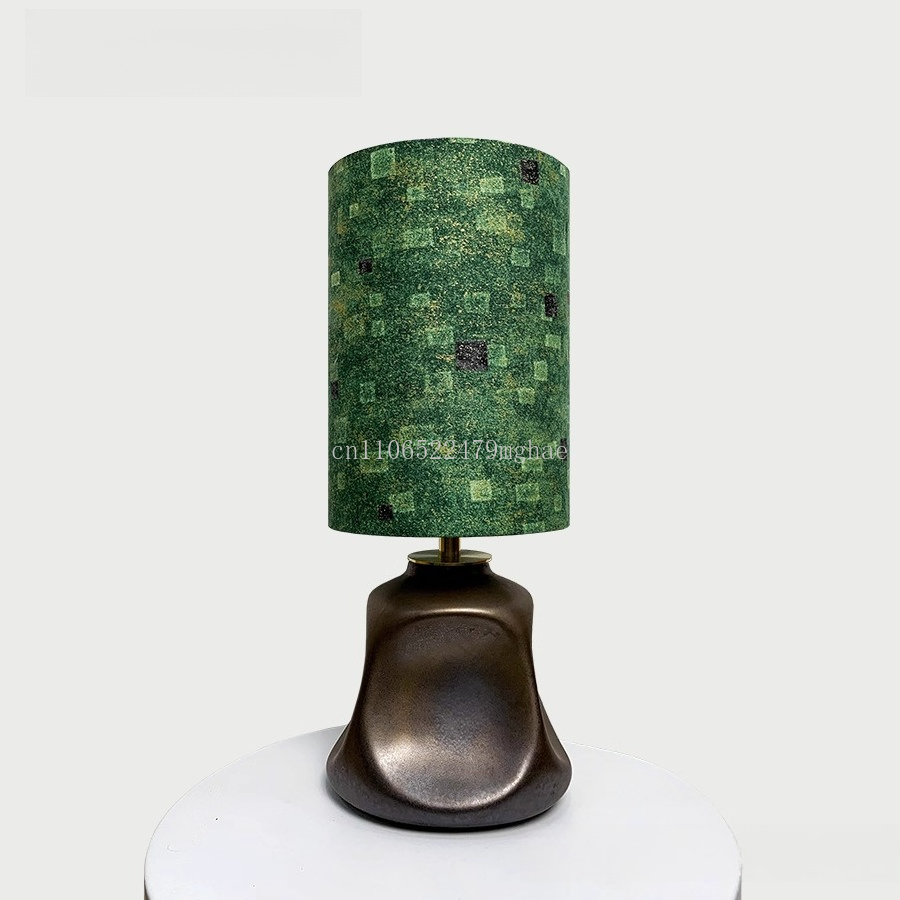 Tischlampe aus vergoldetem Lib – Century Textile & Sewing Supply Hours Bewertung und Preis